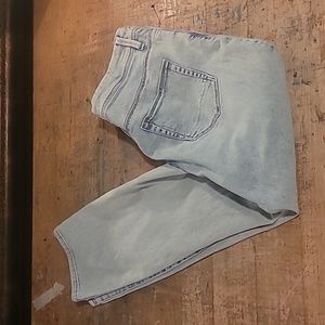 So slimming  by Chico jeans size 1 crop